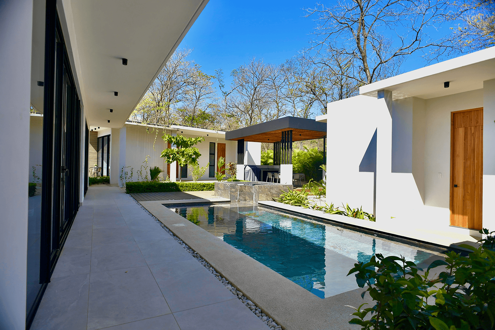Modern Costa Rica interior — Avellanas Property Management